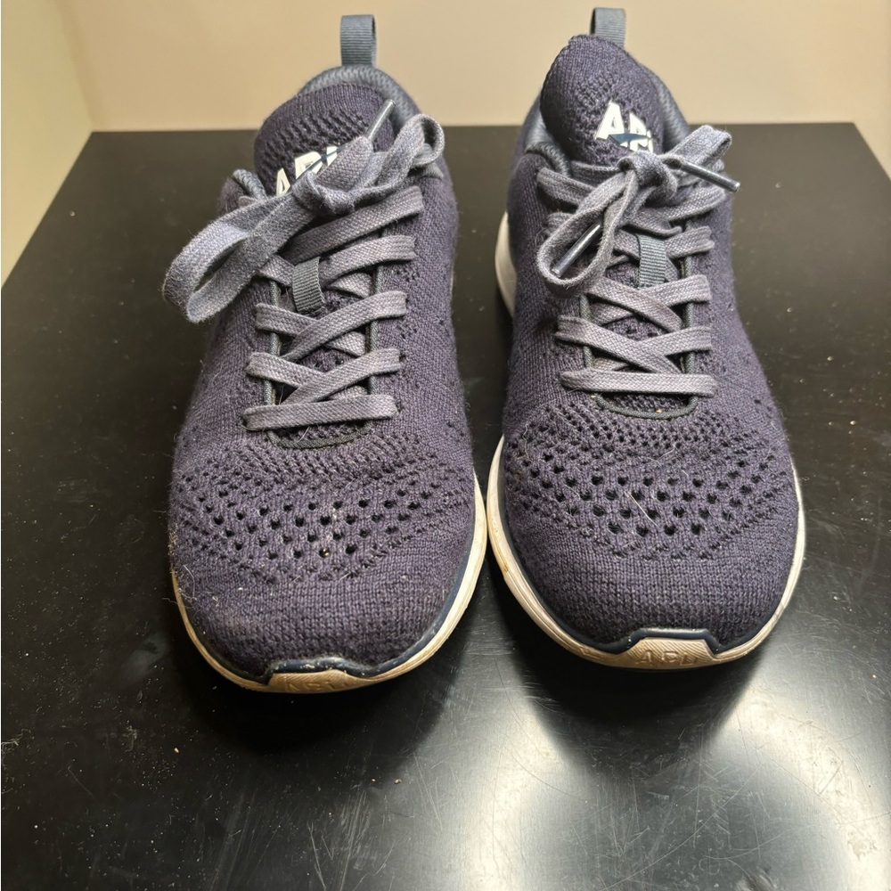 APL Propelium Women’s Size 7 Navy Blue Sneakers